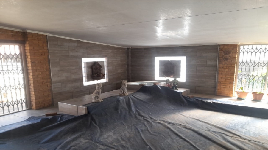 4 Bedroom Property for Sale in Vaalpark Free State